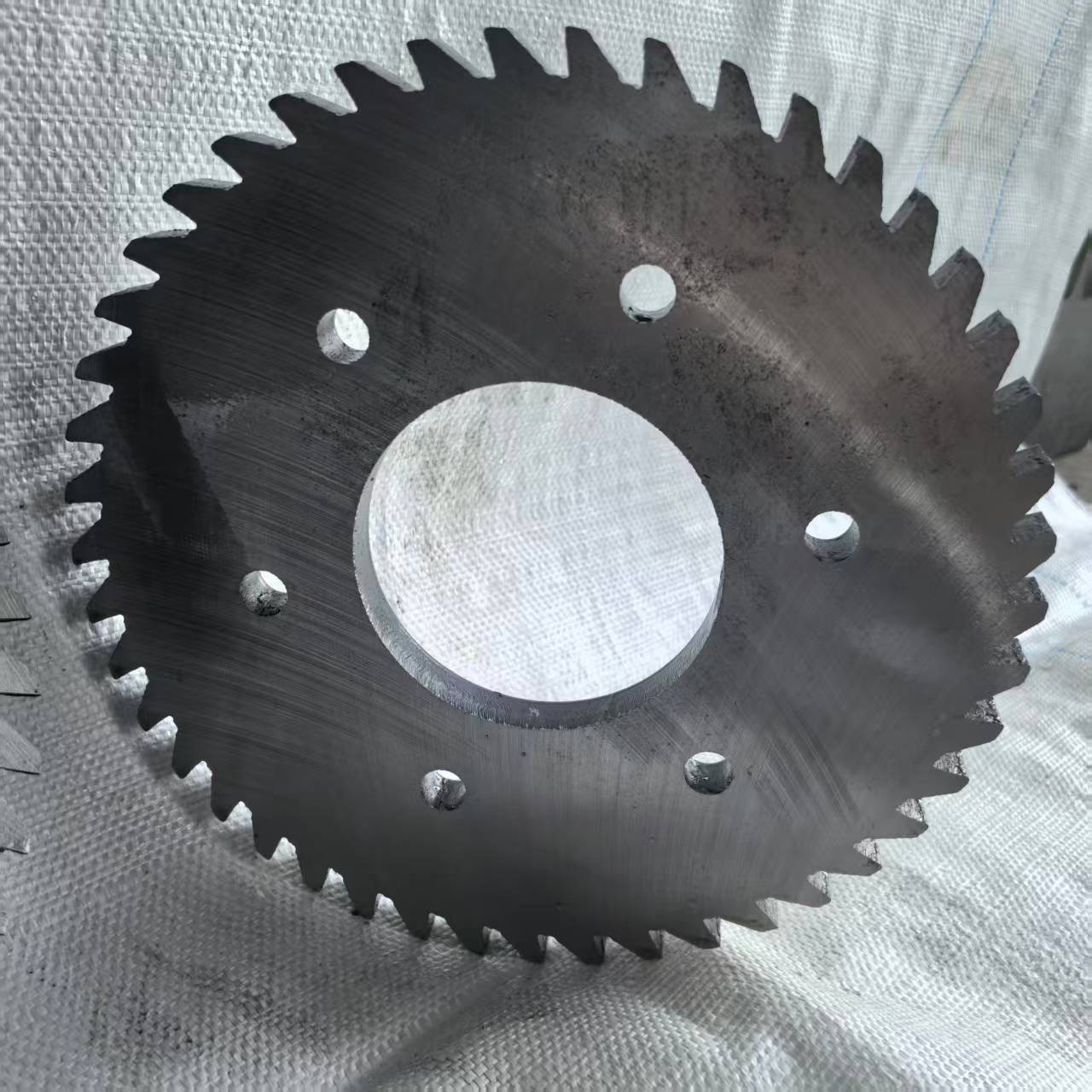 Paano Nakuha ng Xinzhe Tools' Optimized Cracker Blades ang Tiwala sa Mga Recycler ng Rubber sa Southeast Asia?