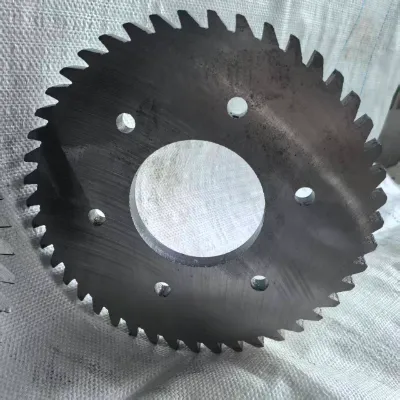 Paano mapababa ng mga halaman sa pag-recycle ng goma ang downtime gamit ang maaasahang flat steel longitudinal shear blade solution?